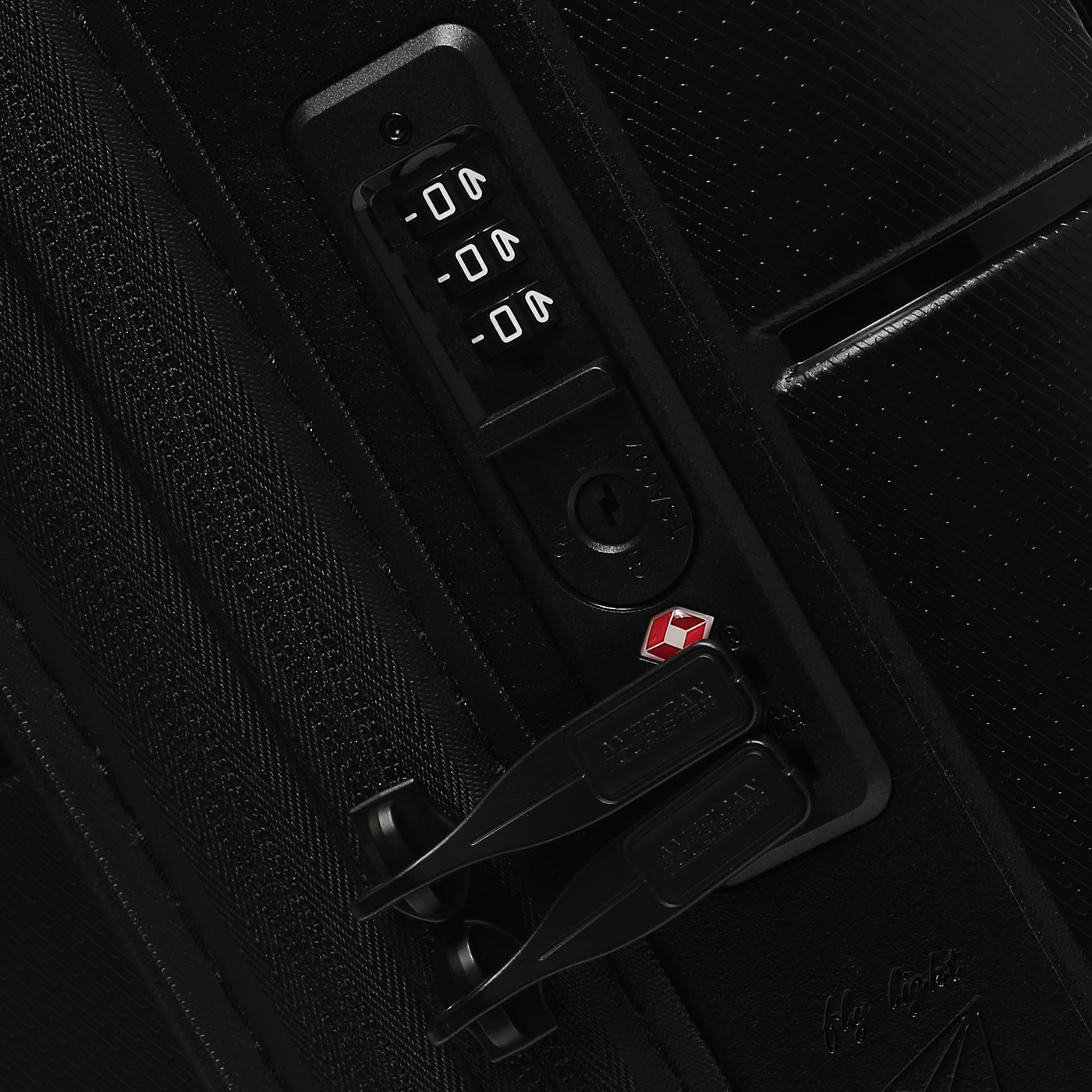 Чемодан для ручной клади  American Tourister Dashpop Disney