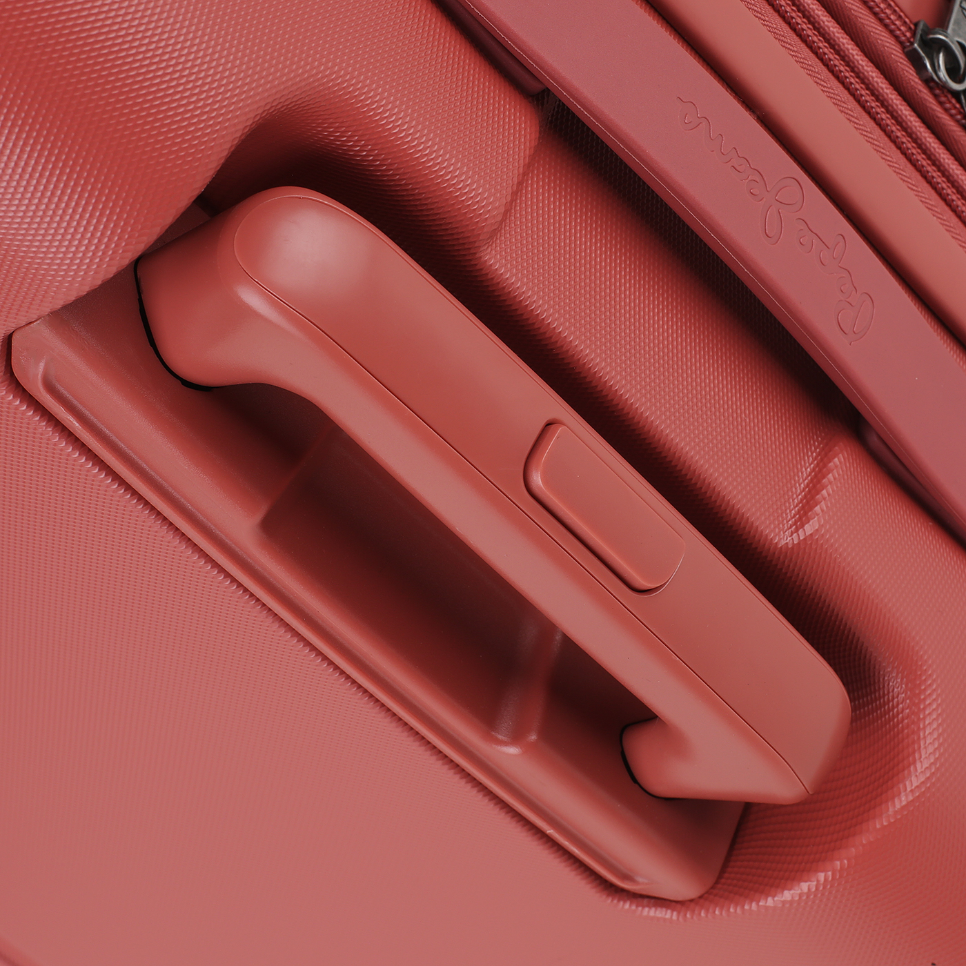 Чемодан средний M из ABS-пластика Pepe Jeans London Highlight