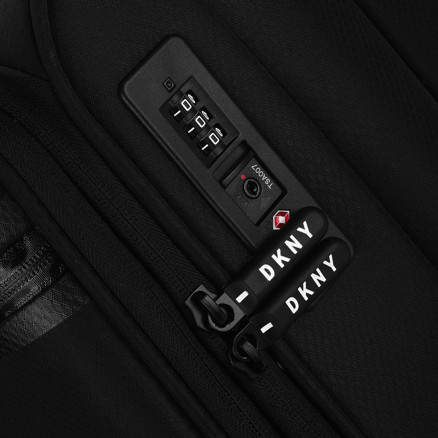 Чемодан средний M тканевый с кодовым замком DKNY DKNY-305 Globe Trotter