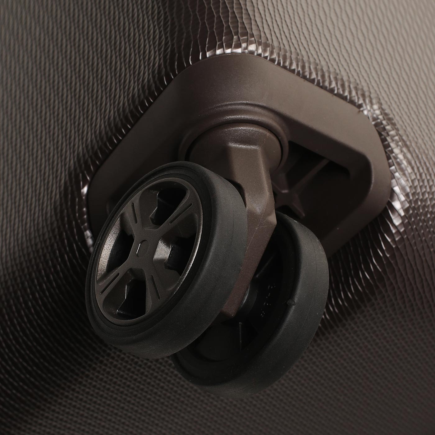 Чемодан очень большой XL из поликарбоната Delsey Chatelet Air