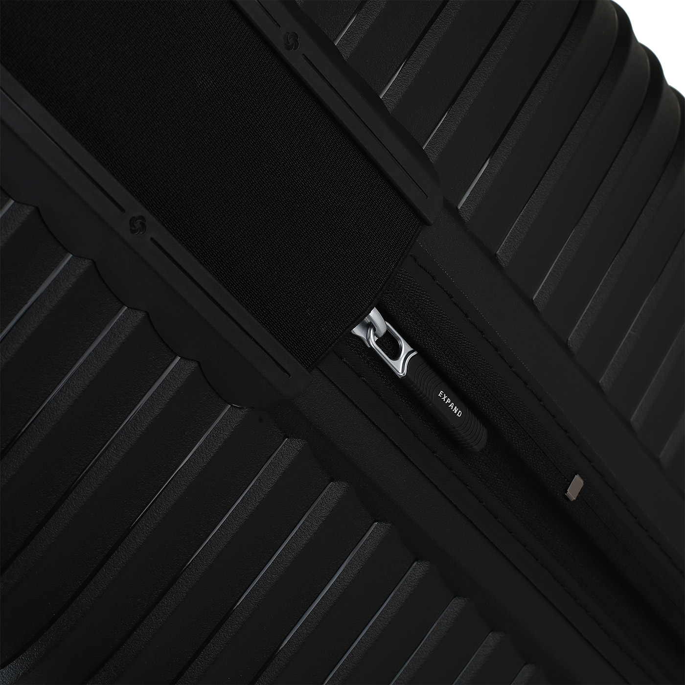 Чемодан очень большой XL из полипропилена Samsonite Upscape